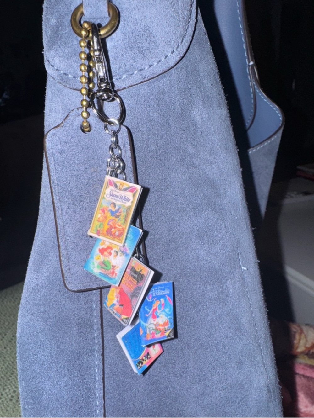 Disney VHS Theme Movie Keychain - Snow White - Sleeping Beauty - Cinderella - Picture 2 of 2